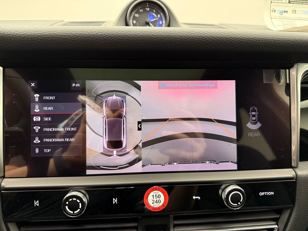 Thumbnail: 2026 Porsche Macan - 17
