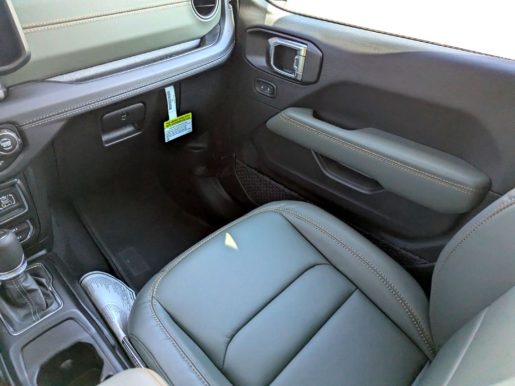 New Car 2025 Jeep Gladiator  Mojave For Sale In Taylor, Texas