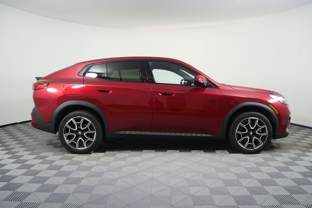 Thumbnail: 2024 BMW X2 - 2