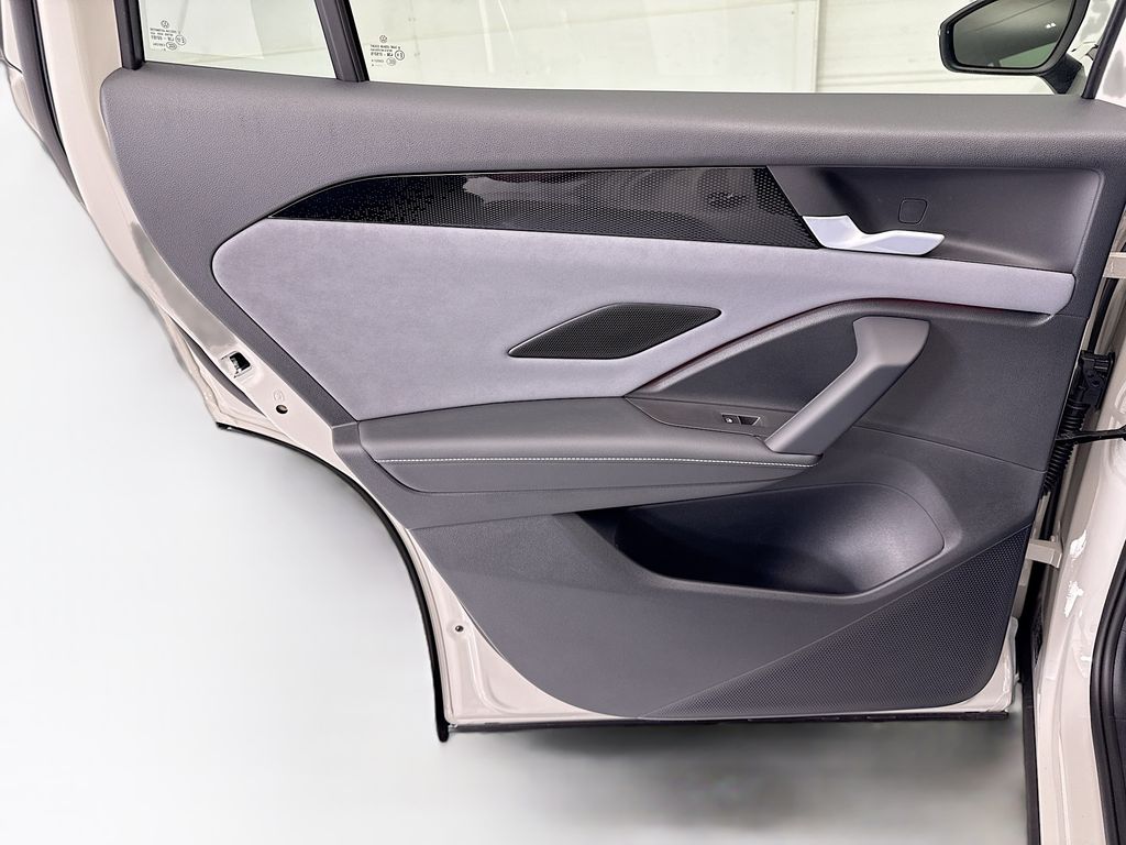 Thumbnail: 2026 Volkswagen Tiguan - 24