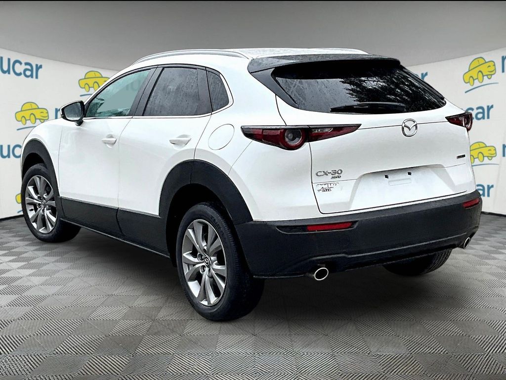 View vehicle photo 4