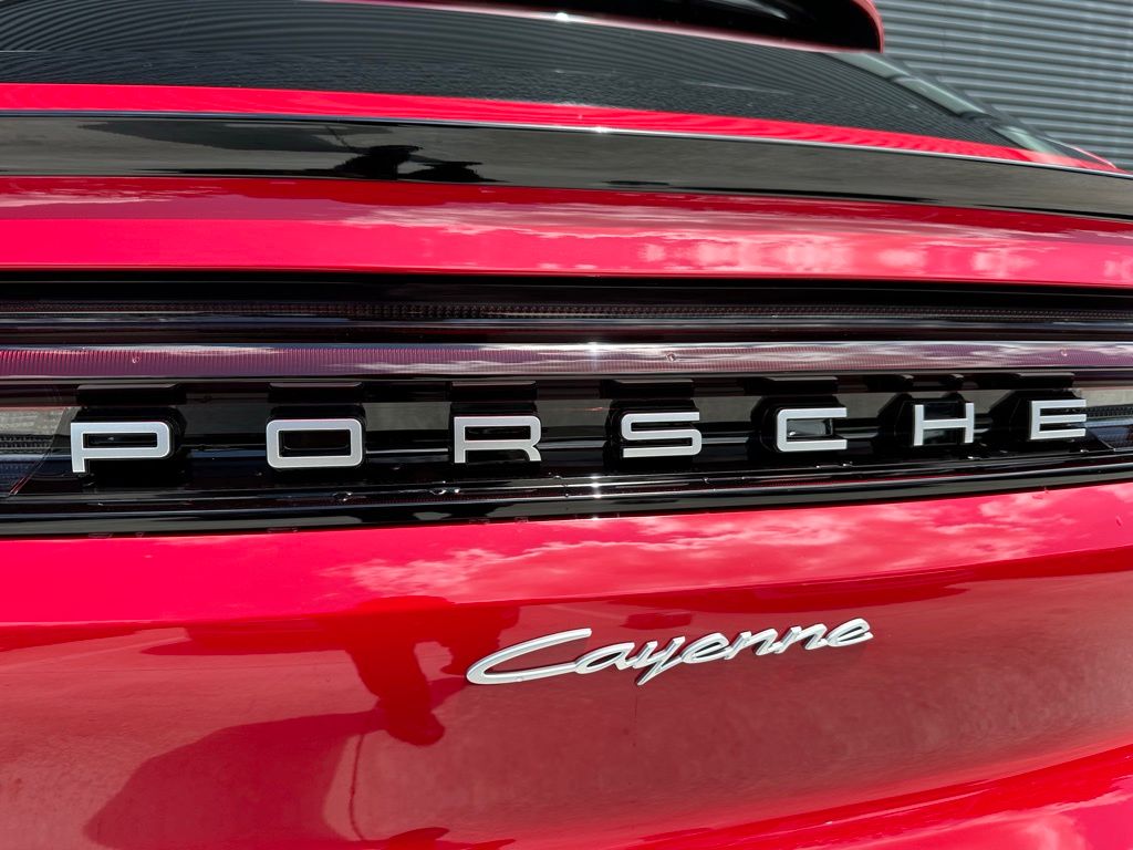 Thumbnail: 2025 Porsche  - 12