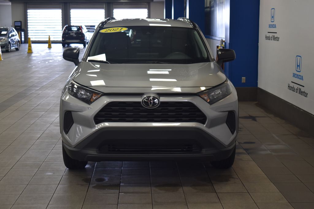 2021 Toyota RAV4 LE 9