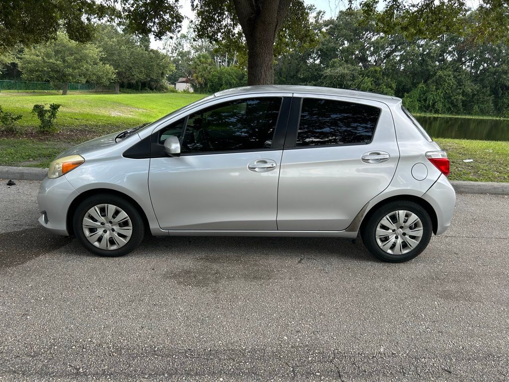 Thumbnail: 2013 Toyota Yaris - 2