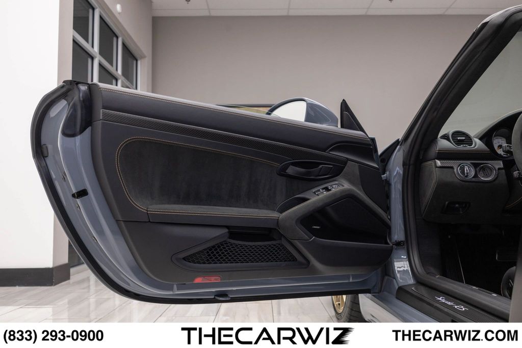 2024 Porsche 718 Spyder RS - Photo 34