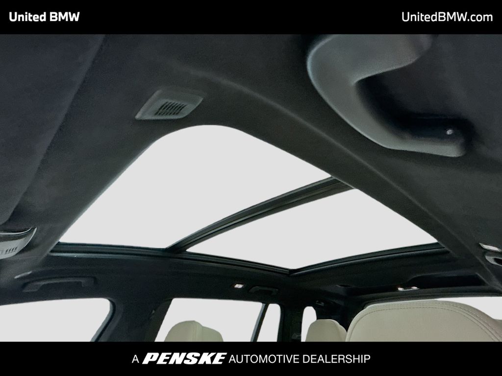 Thumbnail: 2021 BMW X7 - 12
