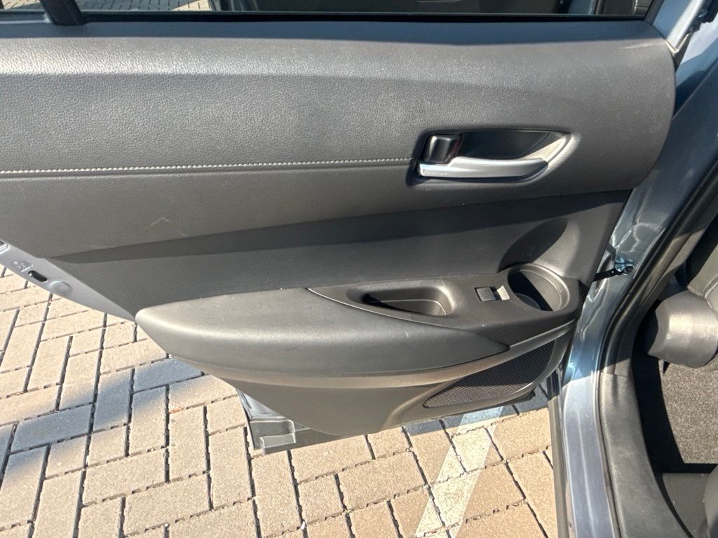 Used 2025  Toyota Hybrid XSE image 22