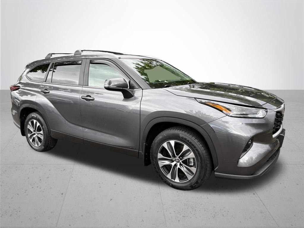2024 Toyota Highlander Hybrid XLE
