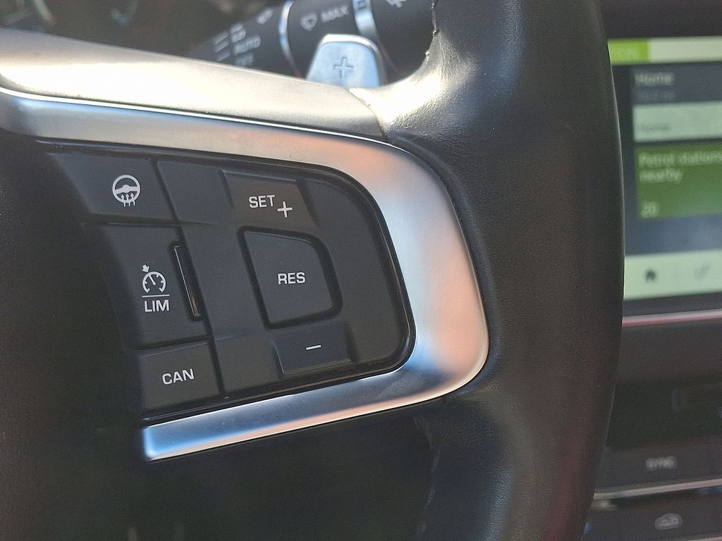 Thumbnail: 2020 Jaguar XF - 23