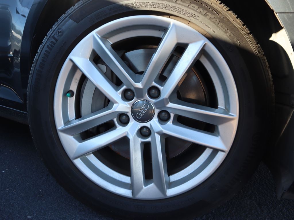 Thumbnail: 2017 Audi A4 - 14