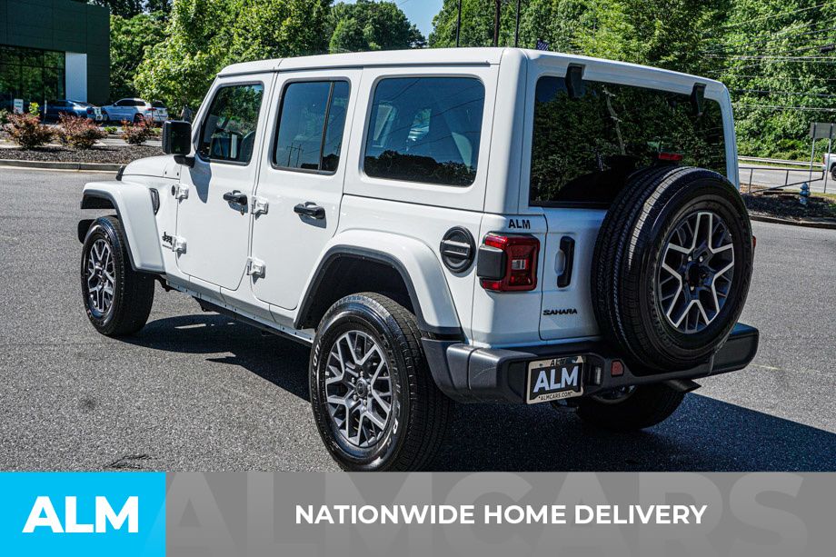 Used 2025 White Jeep Sahara image 5