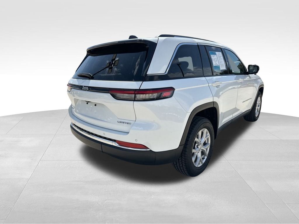 2023 Bright White Clearcoat Jeep Grand Cherokee Limited 4X4 SUV