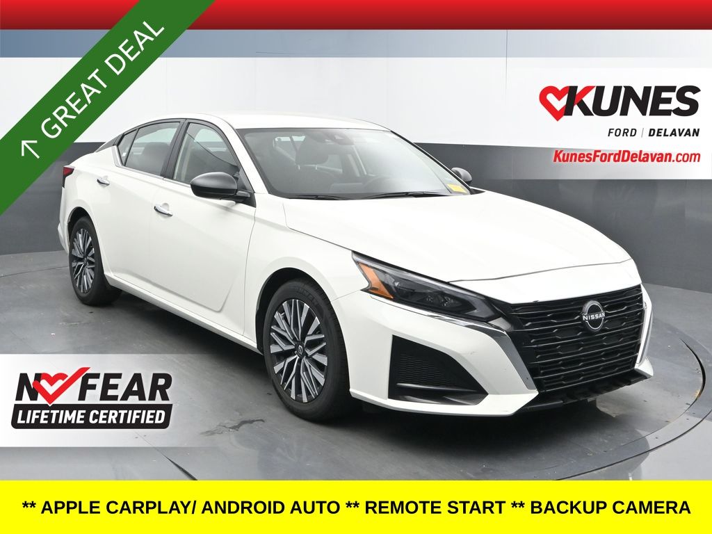 Glacier White 2025 Nissan Altima Sedan Front-Wheel Drive Continuously Variable Transmission