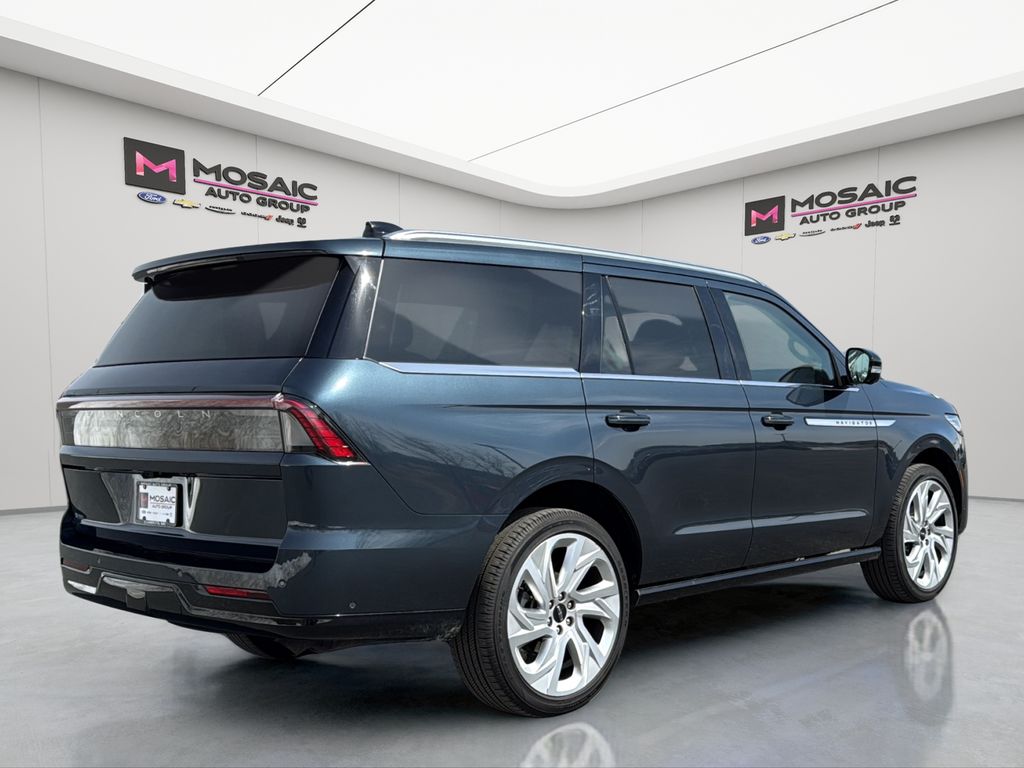 2025 Lincoln Navigator