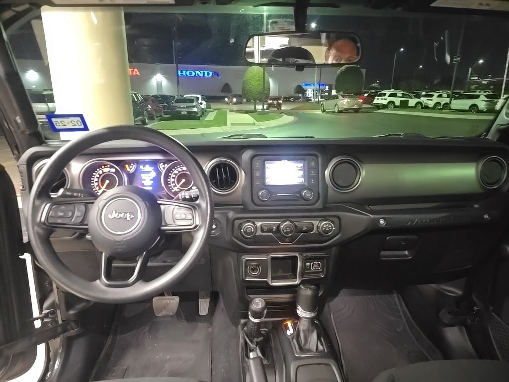 Thumbnail: 2020 Jeep Wrangler - 8