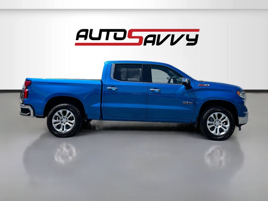 Used 2022 Blue Chevrolet LTZ image 8