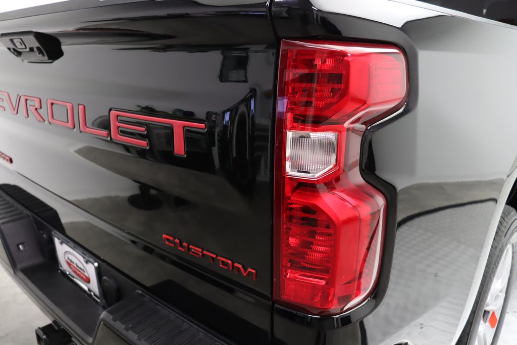 2024 Chevrolet Silverado 1500 Custom 9