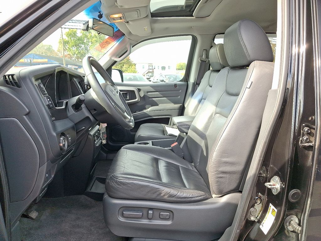 Thumbnail: 2010 Honda Ridgeline - 14
