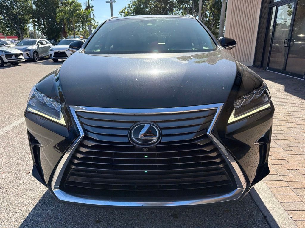 Used 2019  Lexus 350L image 2