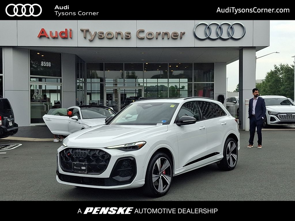 Thumbnail: 2025 Audi SQ5 - 1