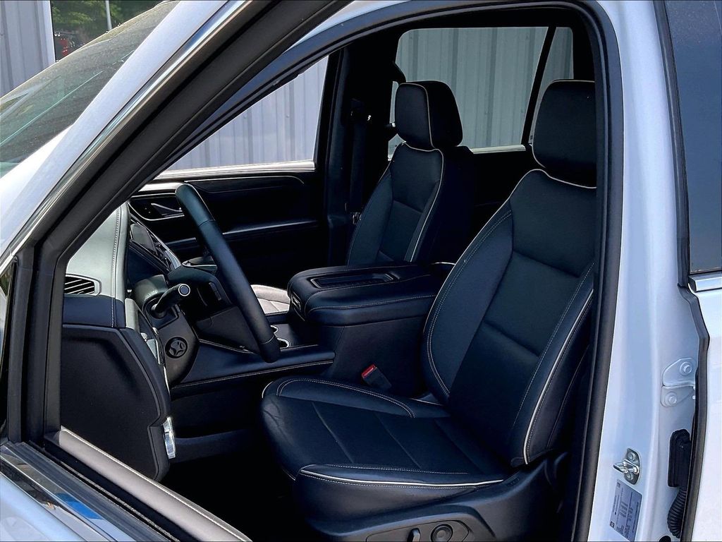 2023 GMC Yukon — photo 10