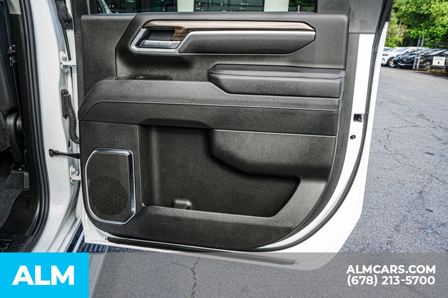 Used 2025 White Chevrolet LT image 55