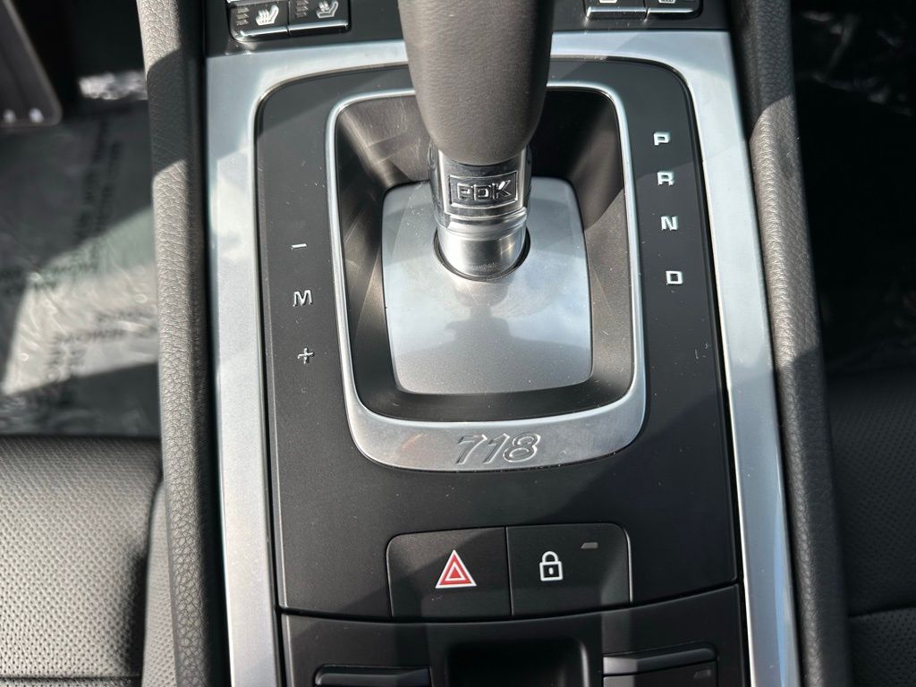 Thumbnail: 2025 Porsche 718 Boxster - 24