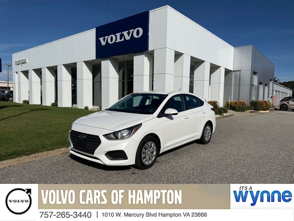 Frost White Pearl 2022 Hyundai Accent Sedan Front-Wheel Drive Continuously Variable Transmission