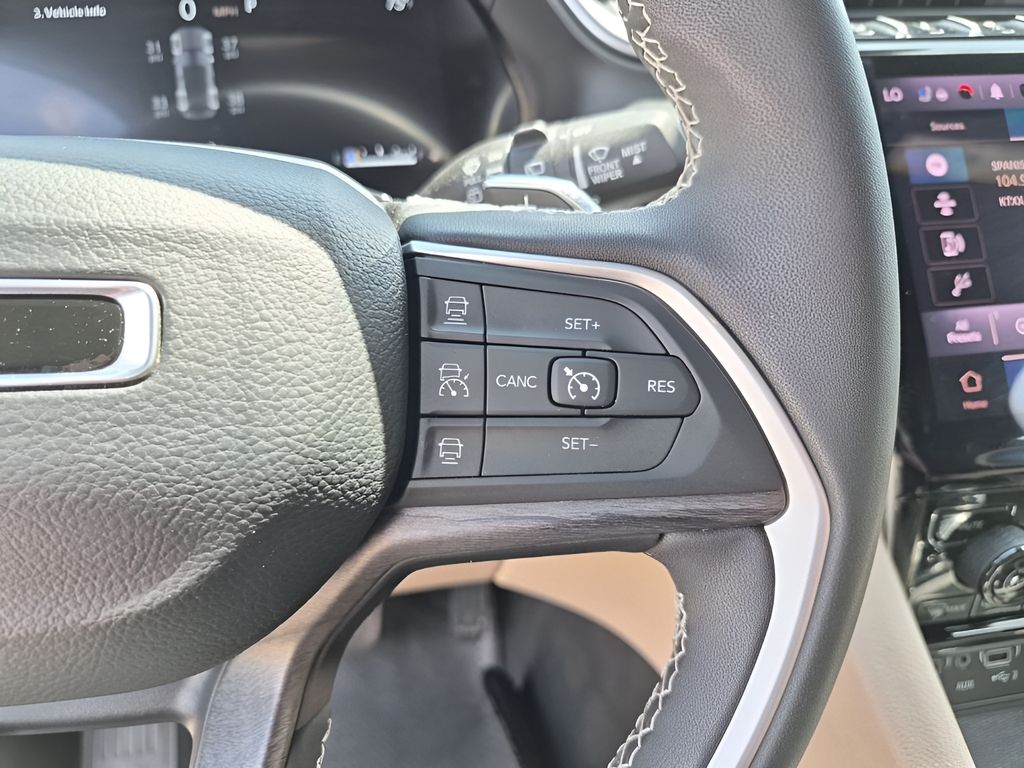 Used Car 2024 Jeep Grand Cherokee  Limited For Sale Under $35,000 In Austin, Texas