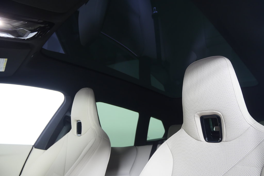 Thumbnail: 2024 BMW iX - 11