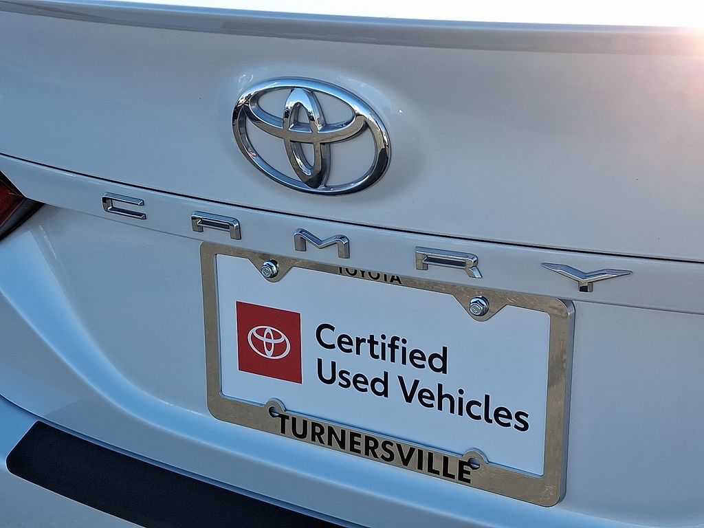 Thumbnail: 2020 Toyota Camry - 30