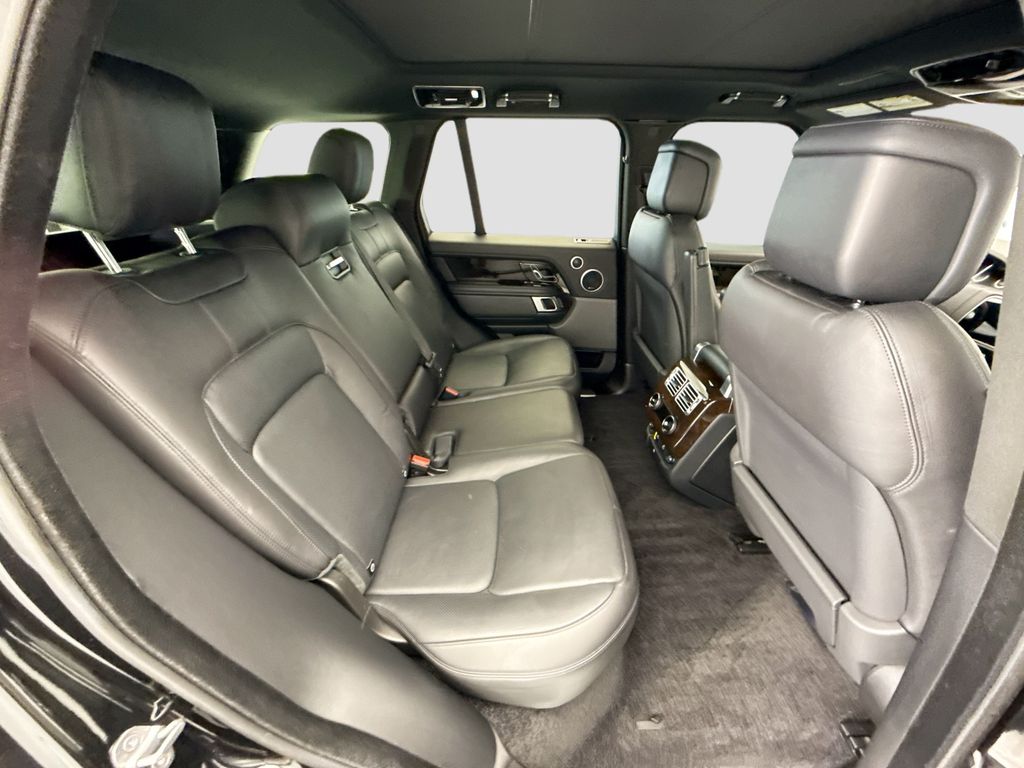Thumbnail: 2022 Land Rover Range Rover - 21