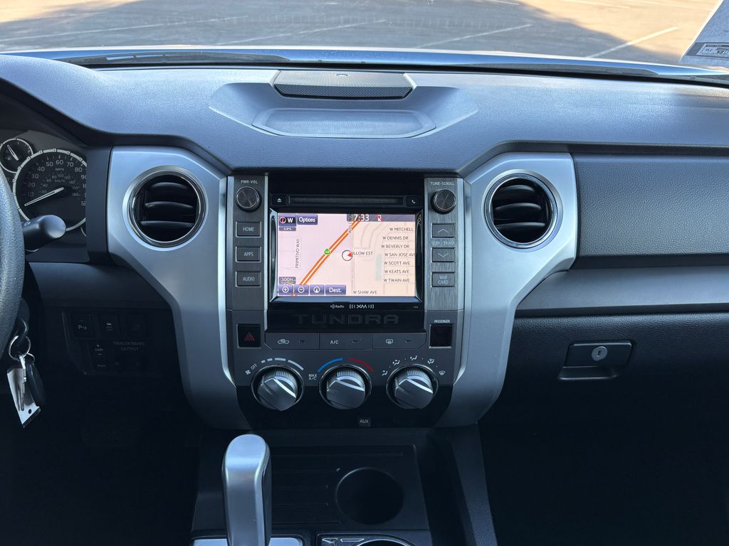 Thumbnail: 2016 Toyota Tundra - 15