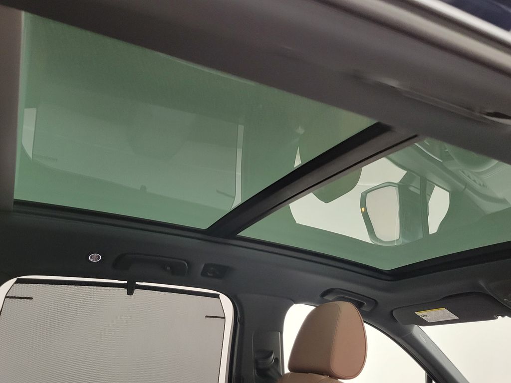 Thumbnail: 2026 Audi Q7 - 20