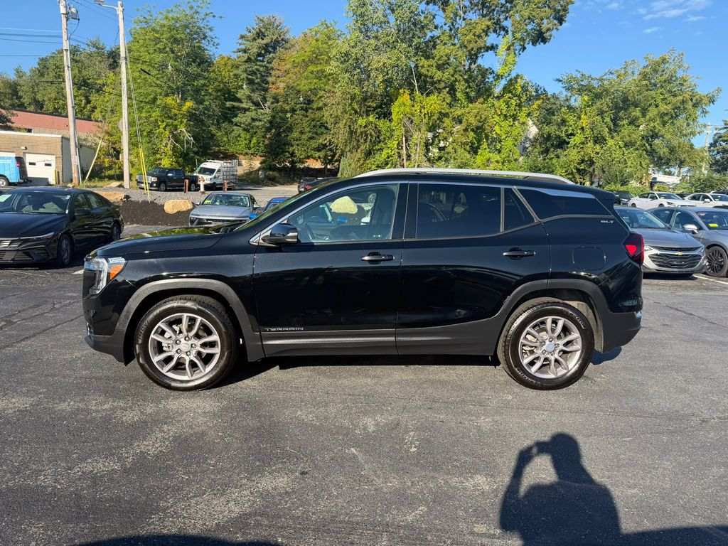 Used 2024 GMC Terrain SUV