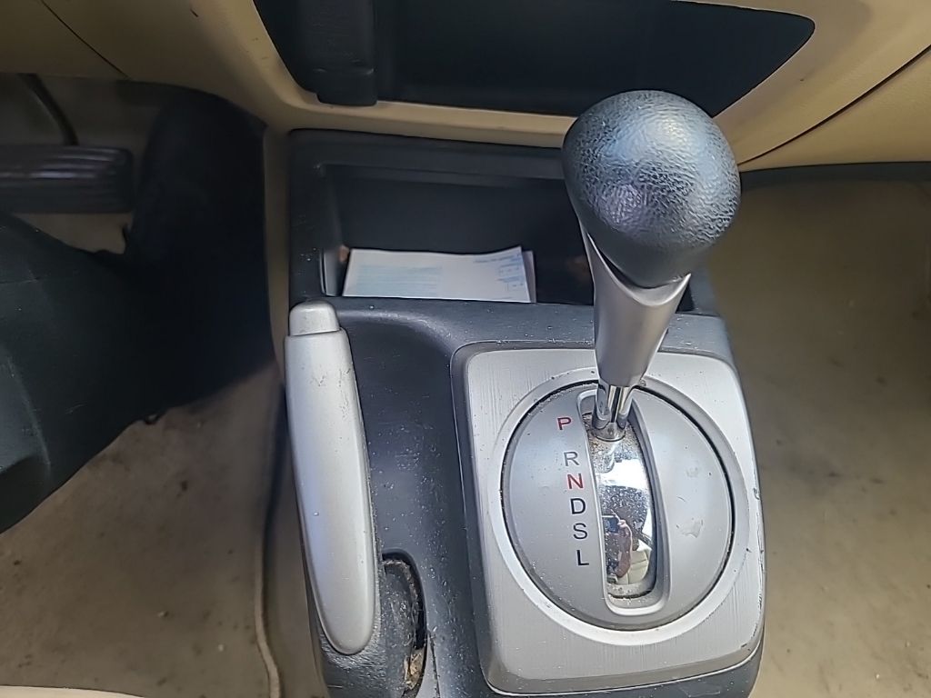Used 2007 White Honda Hybrid image 15