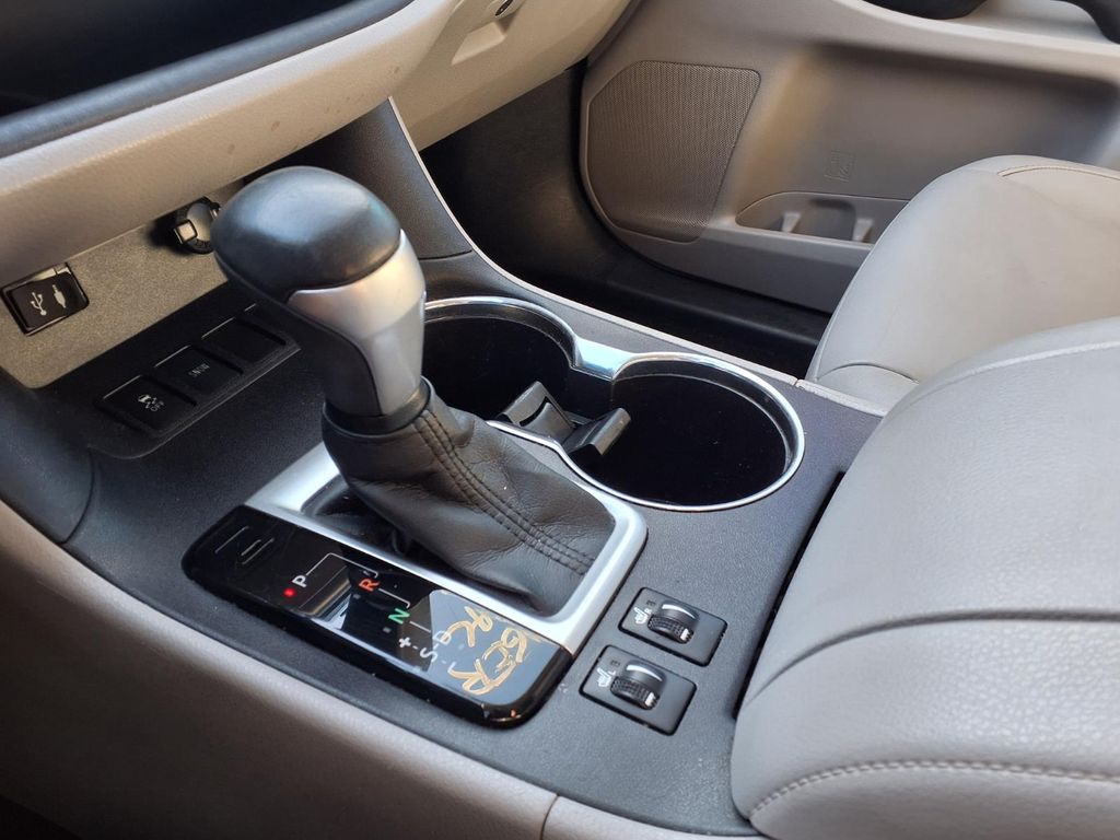 2014 Toyota Highlander XLE V6 Gray at Texan Dodge Chrysler Jeep Ram
