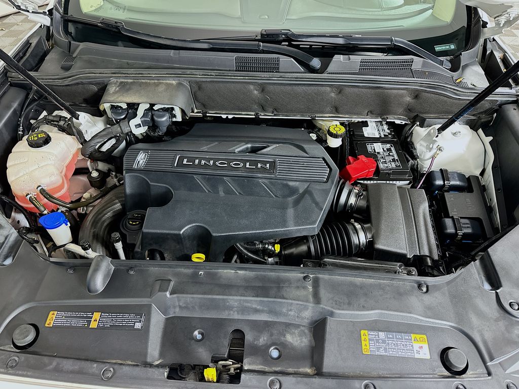 Thumbnail: 2019 Lincoln Nautilus - 31