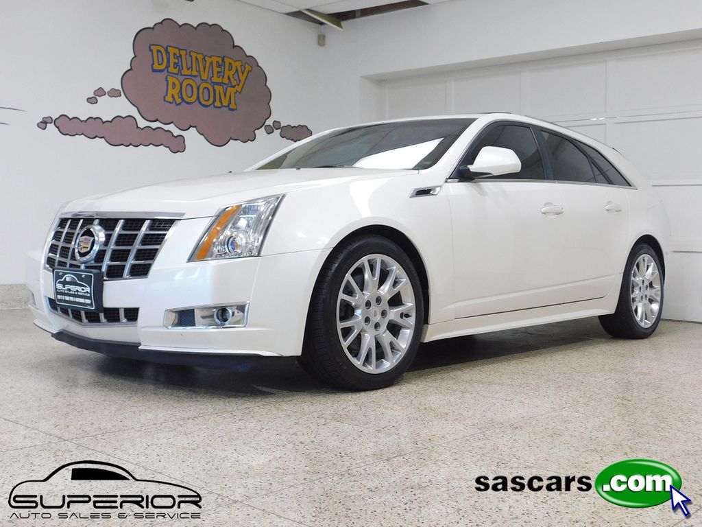 White Diamond Tricoat 2014 Cadillac CTS Sport Wagon Wagon All-Wheel Drive 6-Speed Automatic