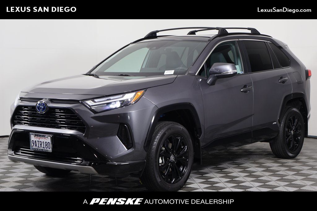 Thumbnail: 2022 Toyota RAV4 - 1