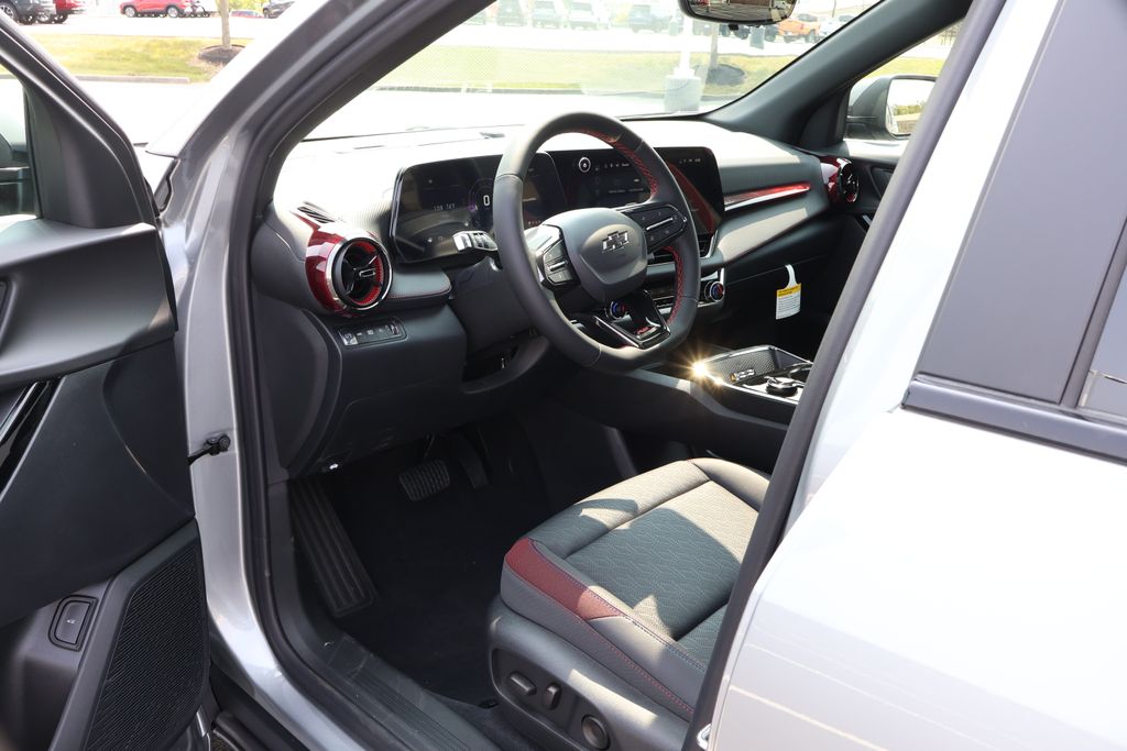 Thumbnail: 2026 Chevrolet Equinox - 13