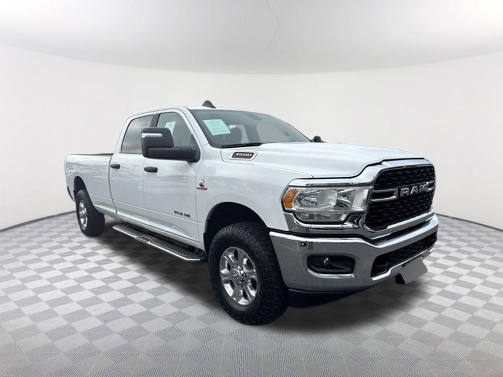 2024 RAM 3500 Big Horn Crew Cab LB 4WD