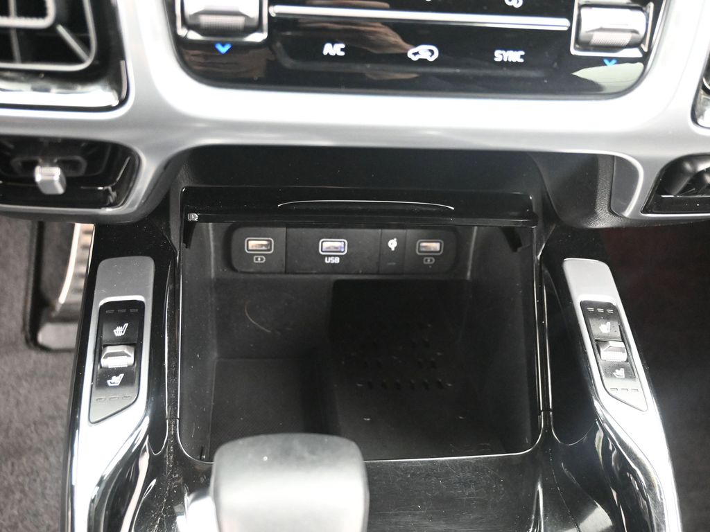 Certified Used 2023 White Kia X-Line SX Prestige image 19