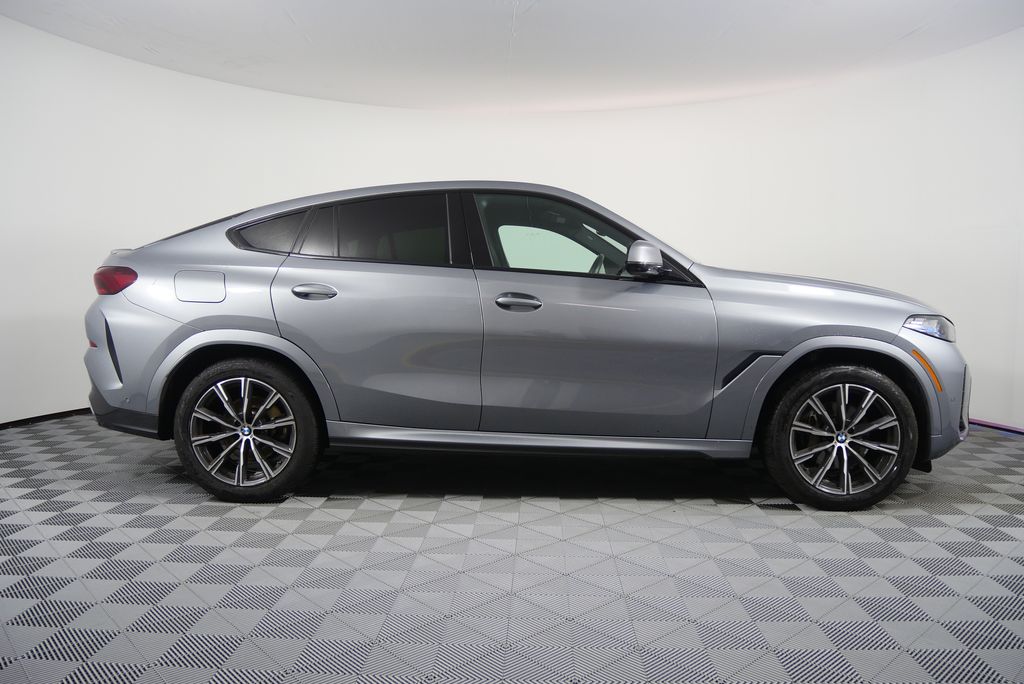 Thumbnail: 2025 BMW X6 - 2