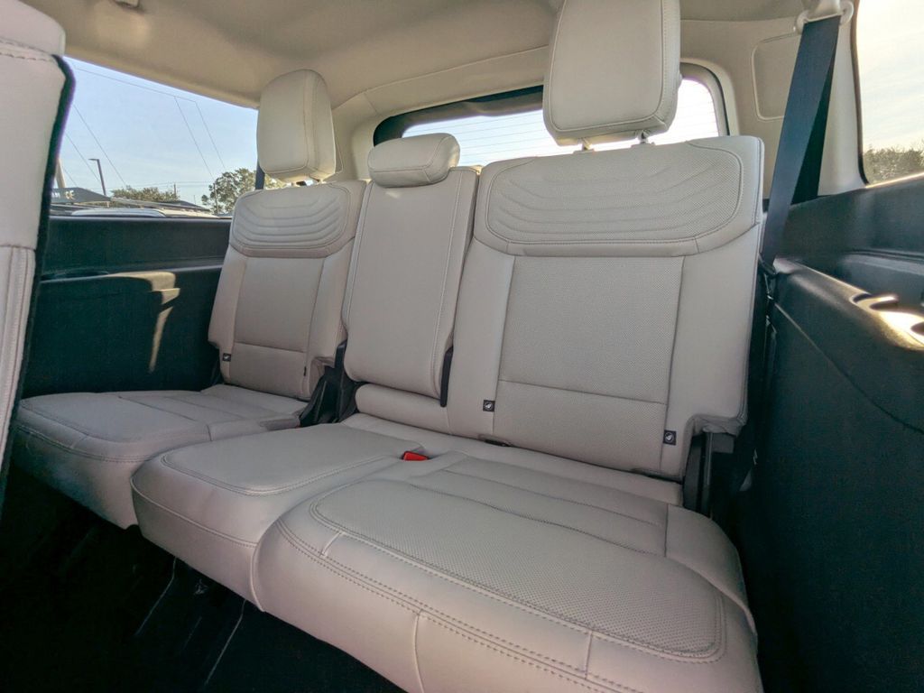 2025 Ford Expedition Platinum MAX