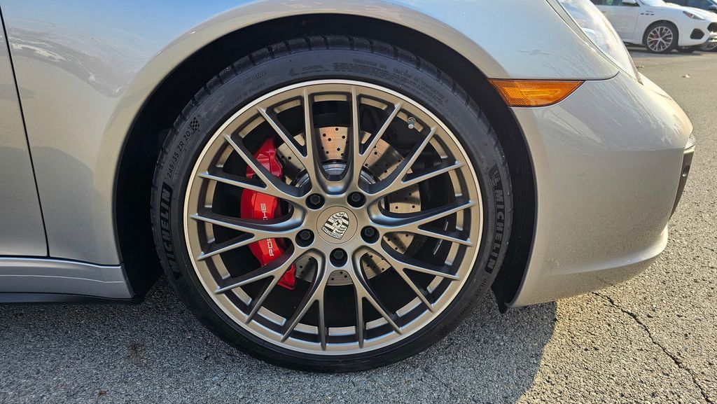 2019 Porsche 911 Targa 4S 17