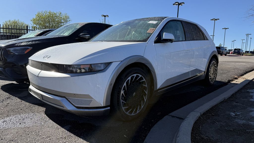 View vehicle photo 2