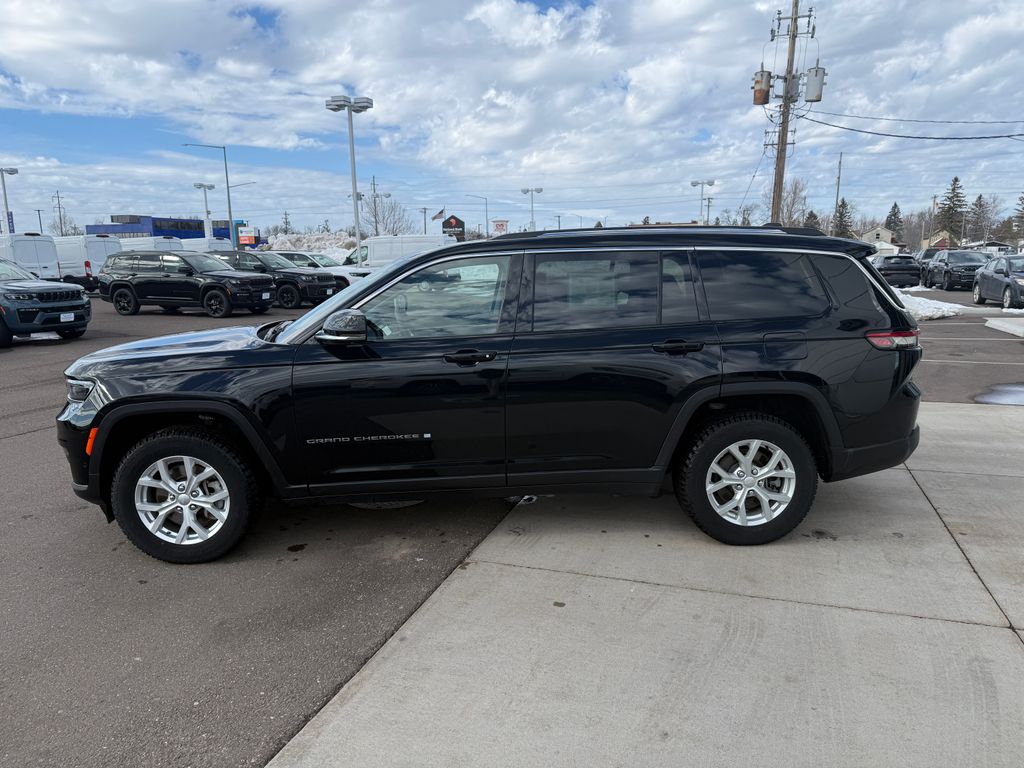 Certified Used 2023 Black Jeep Limited image 4