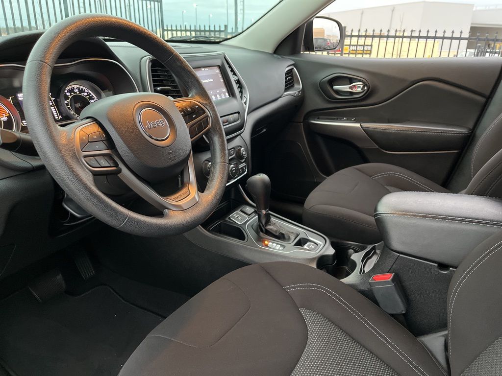 Thumbnail: 2021 Jeep Cherokee - 18