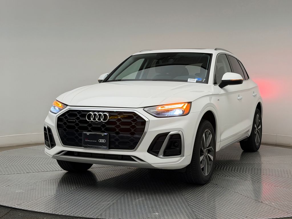Thumbnail: 2023 Audi Q5 - 3